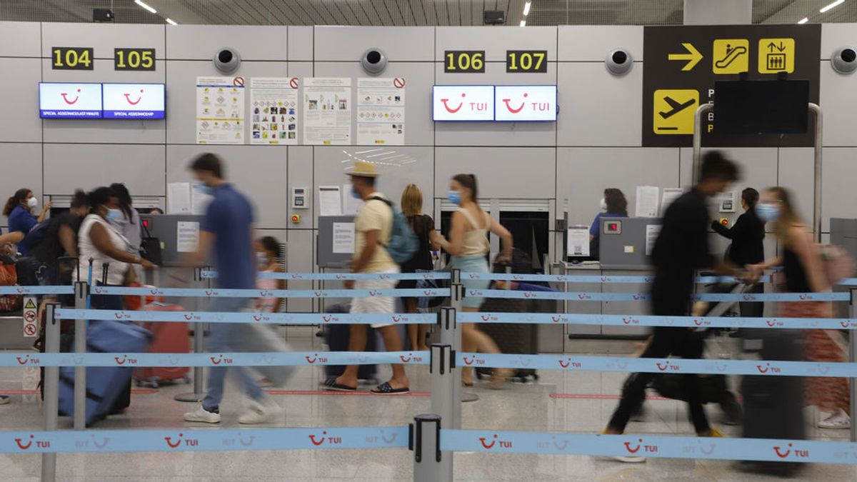 Las fronteras exteriores abiertas dejan a España a merced de una Europa epidemiológicamente explosiva Las fronteras exteriores abiertas dejan a España a merced de una Europa epidemiológicamente explosiva