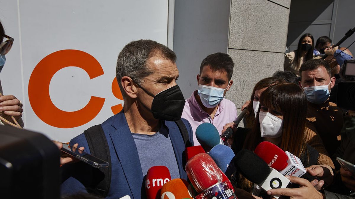 Ayuso ficha a Toni Cantó para la lista del PP en las elecciones del 4M Ayuso ficha a Toni Cantó para la lista del PP en las elecciones del 4M