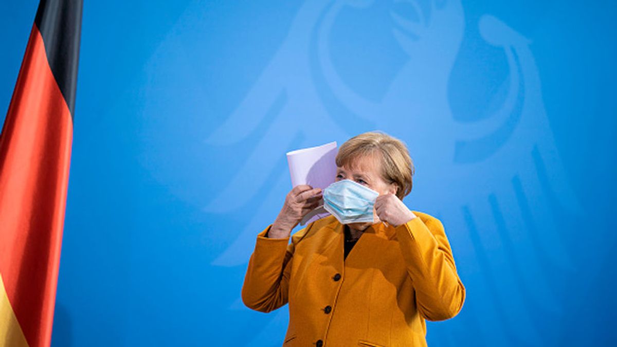 Un año de pandemia dinamita la confianza de los alemanes en el gobierno de Merkel Un año de pandemia dinamita la confianza de los alemanes en el gobierno de Merkel