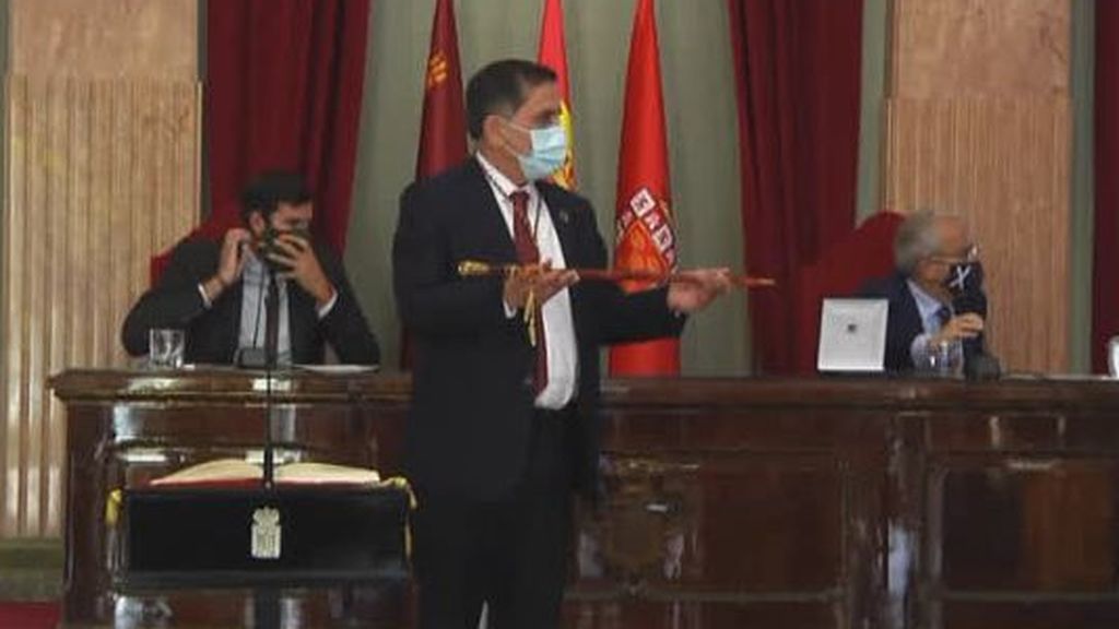 Prospera la moción de censura en Murcia