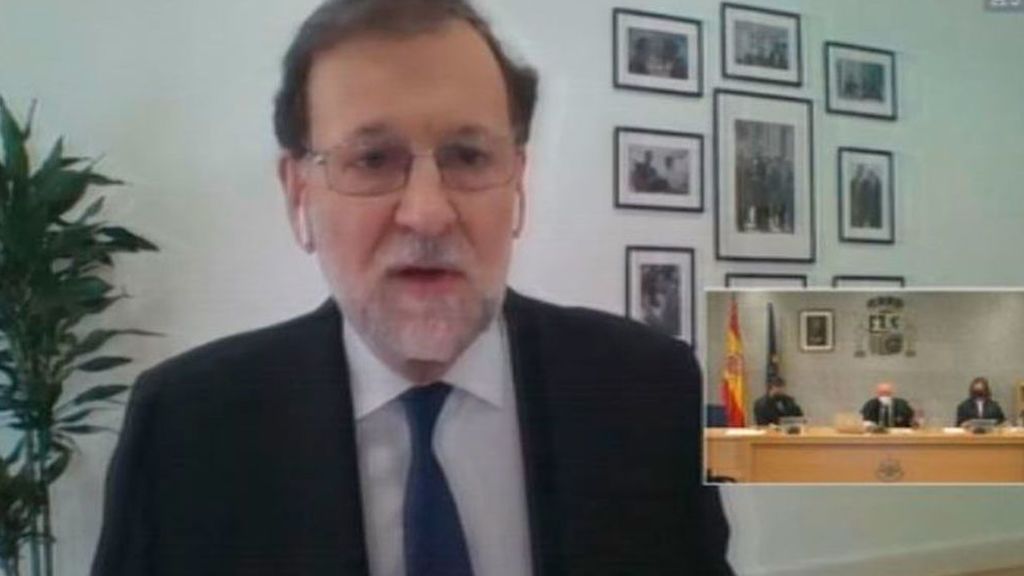 En directo: Aznar y Rajoy declaran en el juicio de la 'caja B' del PP En directo: Aznar y Rajoy declaran en el juicio de la 'caja B' del PP