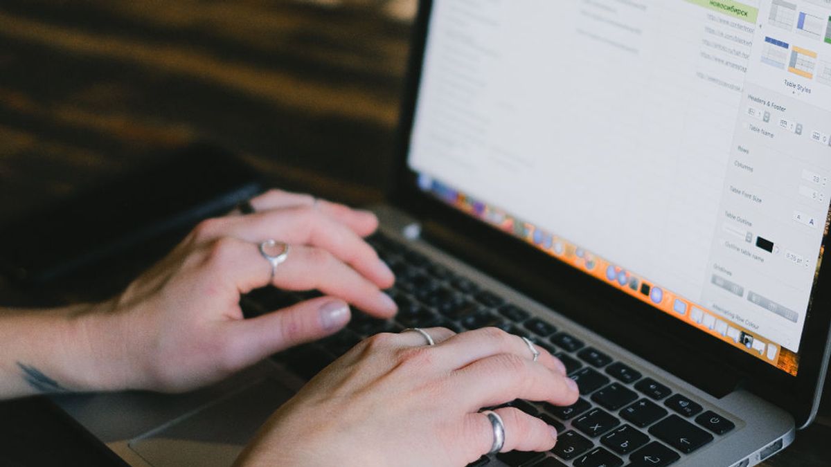 La aplicación Slack elimina la herramienta de mensajes directos para evitar acosos a sus usuarios La aplicación Slack elimina la herramienta de mensajes directos para evitar acosos a sus usuarios