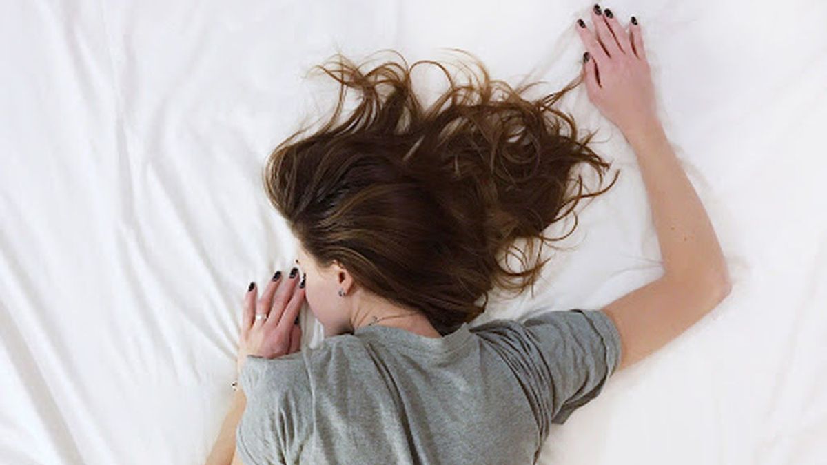 El truco de un profesor para quedarse dormido en cinco minutos se hace viral