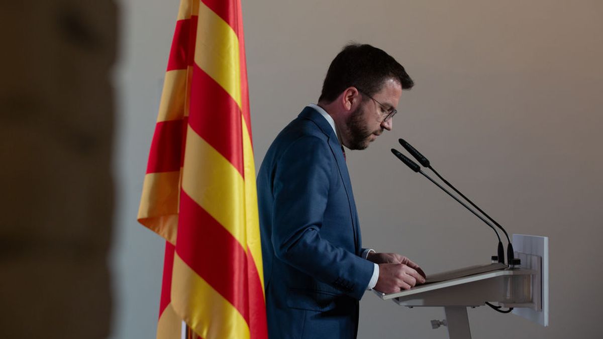 Aragonès se somete a la investidura de president sin apoyos y con Junts prolongando la agonía Aragonès se somete a la investidura de president sin apoyos y con Junts prolongando la agonía