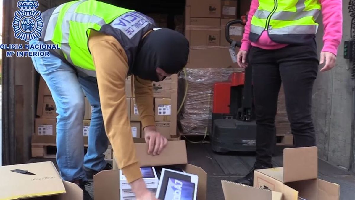 Detenido el alunicero 'El Troll' por robar un camión con 17.000 móviles y tablets valorados en 4 millones Detenido el alunicero 'El Troll' por robar un camión con 17.000 móviles y tablets valorados en 4 millones