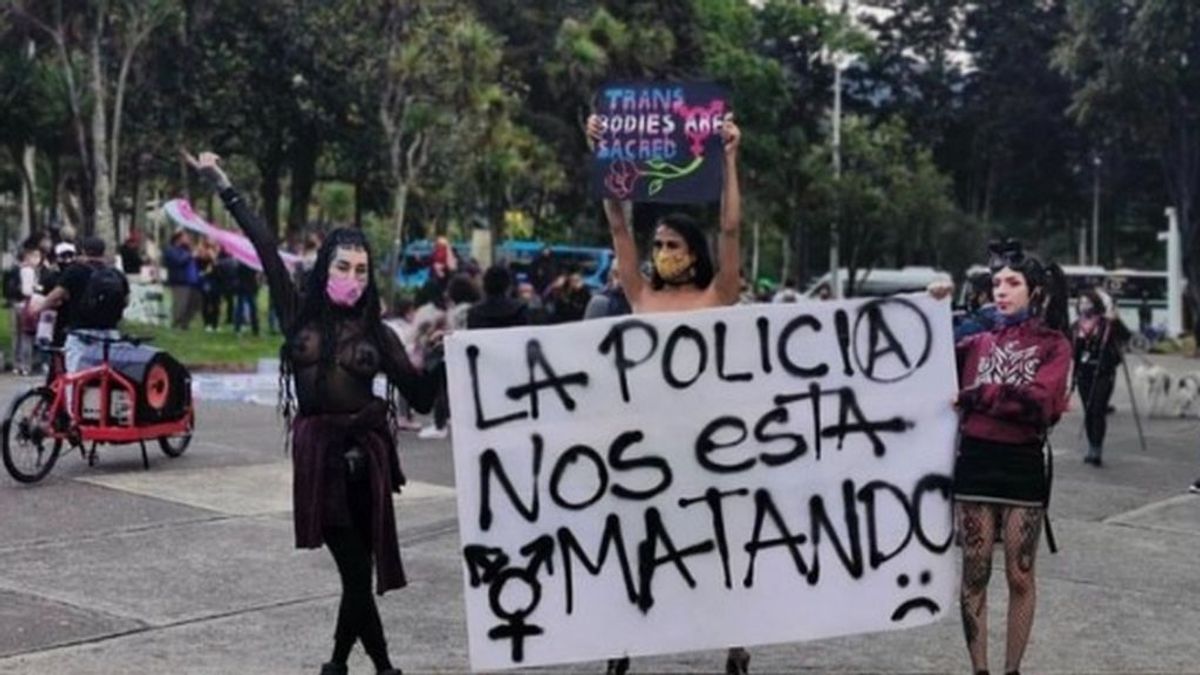 "Policías violan a una persona trans a cambio de su libertad", un caso levanta la polémica en Colombia