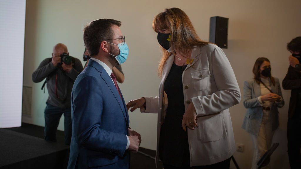 Junts se abstendrá e impedirá la investidura de Aragonès en primera vuelta Junts se abstendrá e impedirá la investidura de Aragonès en primera vuelta