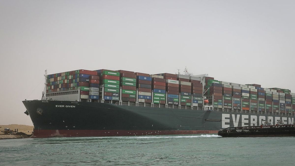 400 millones de dólares a la hora y más de 200 barcos atascados: la factura económica del bloqueo del Canal de Suez 400 millones de dólares a la hora y más de 200 barcos atascados: la factura económica del bloqueo del Canal de Suez