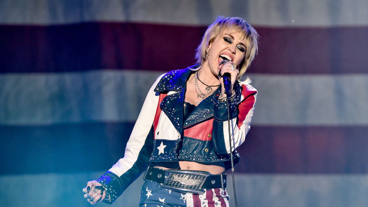 Miley Cyrus escribe una emotiva carta a su personaje Hannah Montana por su 15º aniversario