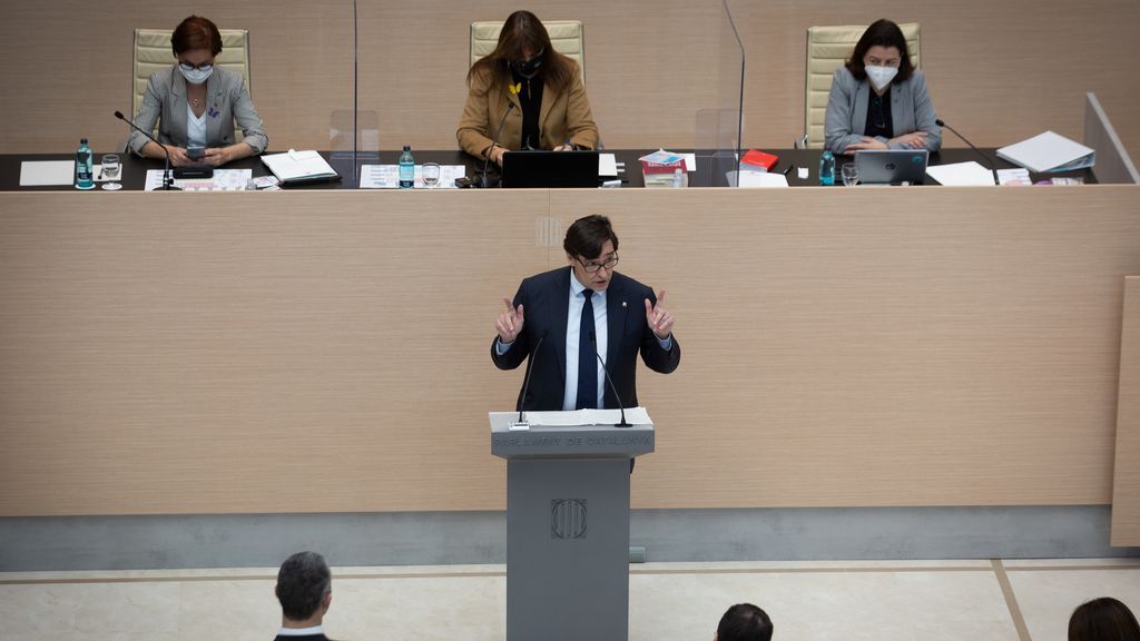 Illa ofrece su ayuda a Aragonès para reactivar la mesa de diálogo con el Gobierno y su apoyo por un pacto por la salud Illa ofrece su ayuda a Aragonès para reactivar la mesa de diálogo con el Gobierno y su apoyo por un pacto por la salud