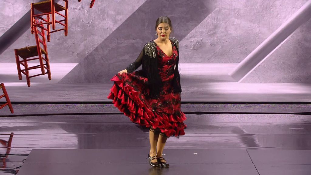 El arte flamenco de María Cruz vuelve a enamorar a todos