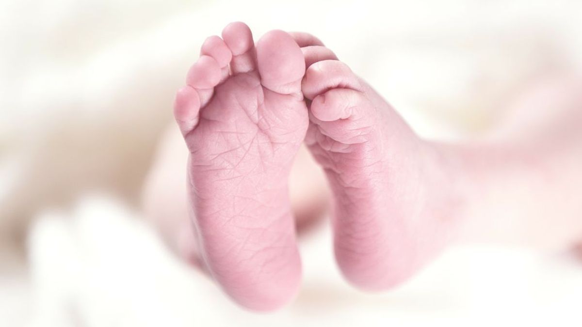 Novedades en el caso del bebé que murió de inanición después de que su madre se fuese de fiesta seis días