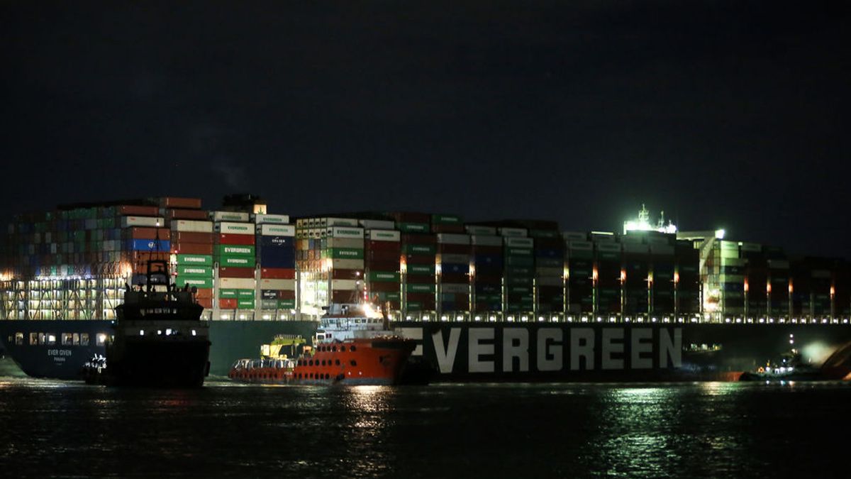 Fracasan los trabajos de liberación del buque que bloquea el Canal de Suez Fracasan los trabajos de liberación del buque que bloquea el Canal de Suez