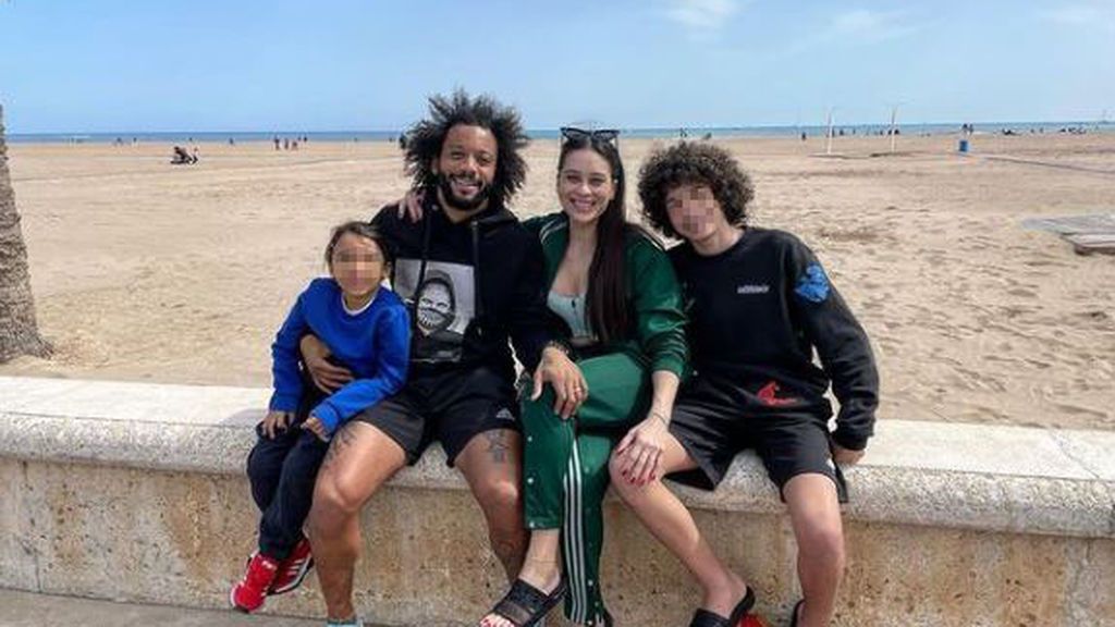 Marcelo y su familia en la playa