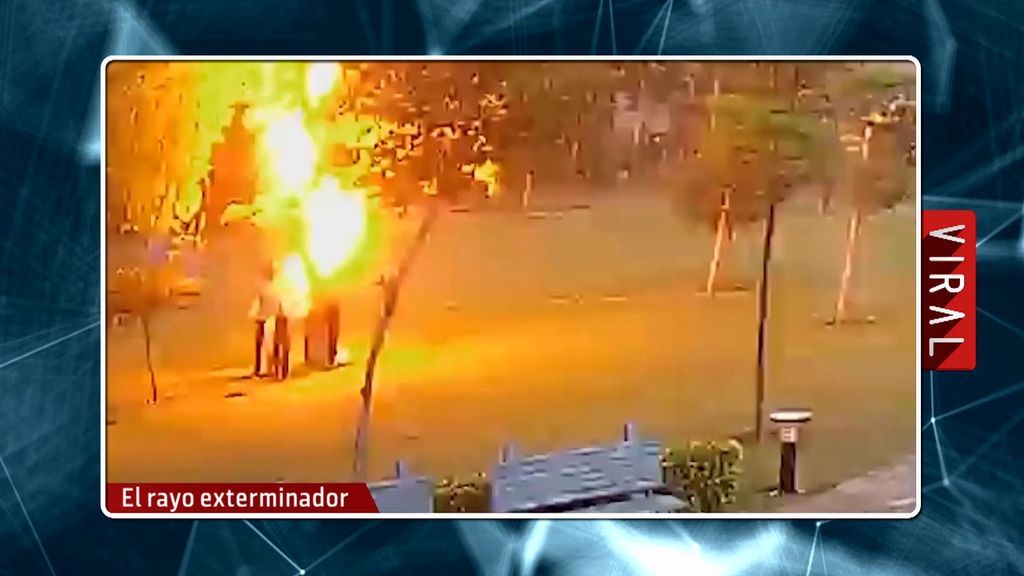 Las impresionantes imágenes de un rayo que acaba con la vida de cuatro personas