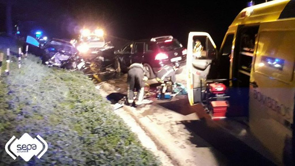Muere una mujer en un accidente de tráfico múltiple en Asturias: hay siete heridos, dos graves