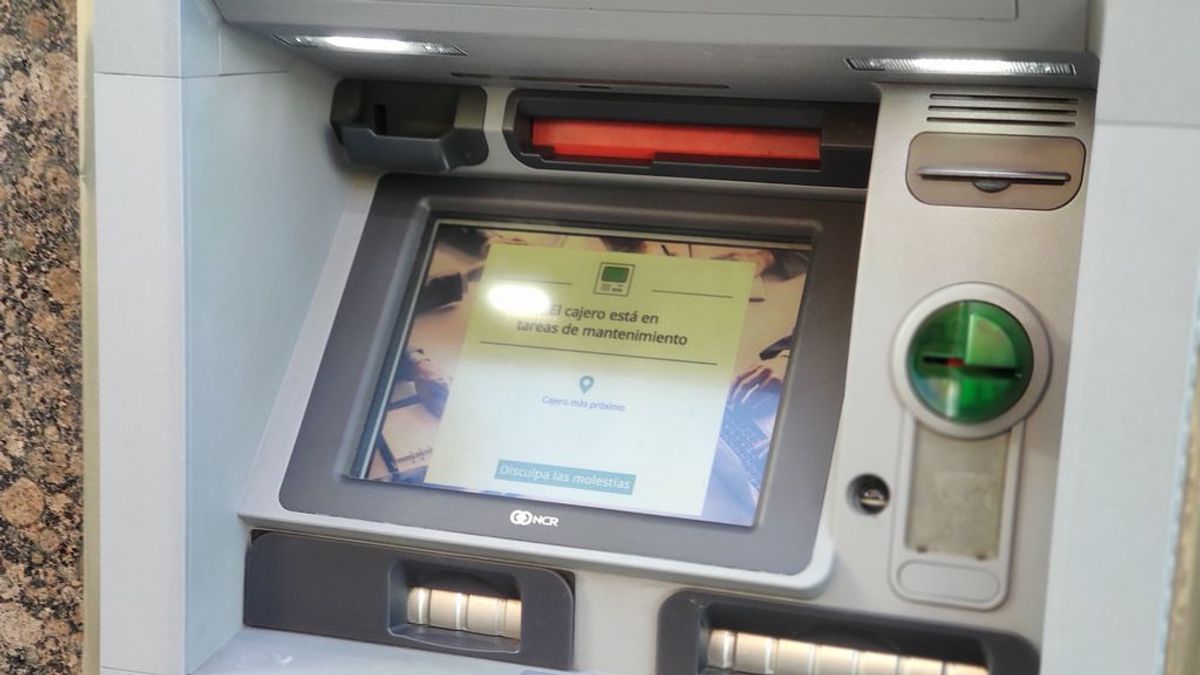 Unidas Podemos plantea fijar un límite a las comisiones que cobran los bancos por retirar efectivo Unidas Podemos plantea fijar un límite a las comisiones que cobran los bancos por retirar efectivo