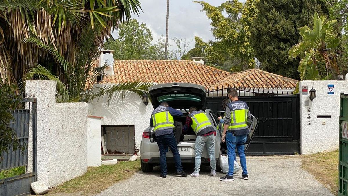 Muere por un disparo en el cuello un DJ durante una fiesta ilegal en Marbella Muere por un disparo en el cuello un DJ durante una fiesta ilegal en Marbella
