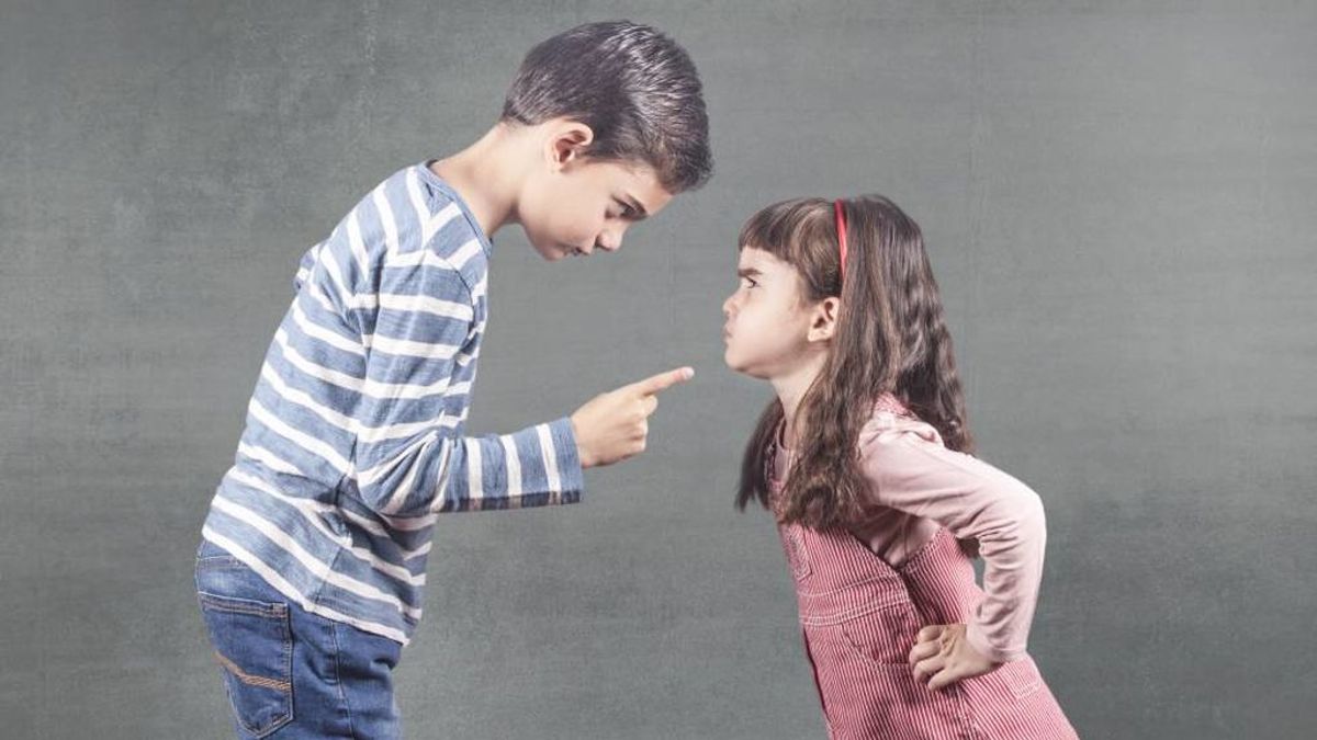 Los celos entre hermanos, una de las causas de las peleas en niños y adolescentes: las pautas para poder controlar este comportamiento.