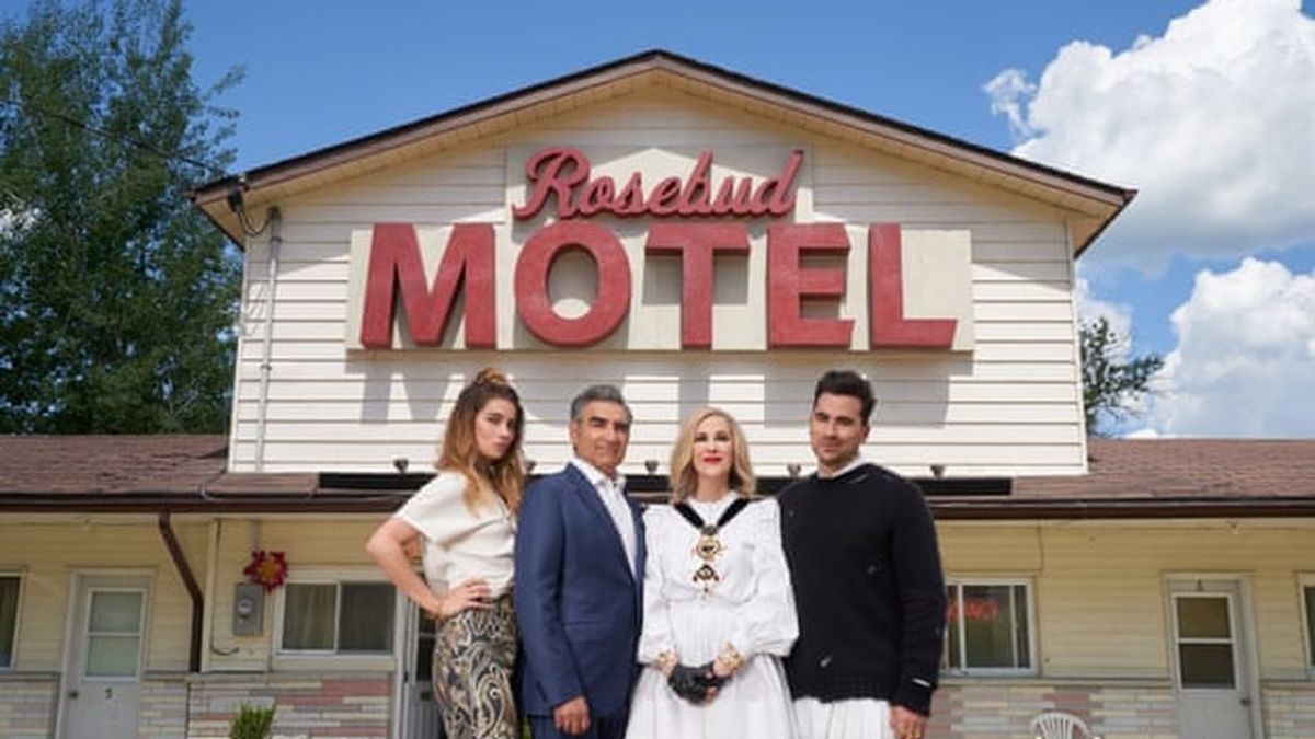 El Motel Rosebud de la serie 'Schitt’s Creek', a la venta por 1,4 millones de euros pero sin su emblemático cartel El Motel Rosebud de la serie 'Schitt’s Creek', a la venta por 1,4 millones de euros pero sin su emblemático cartel