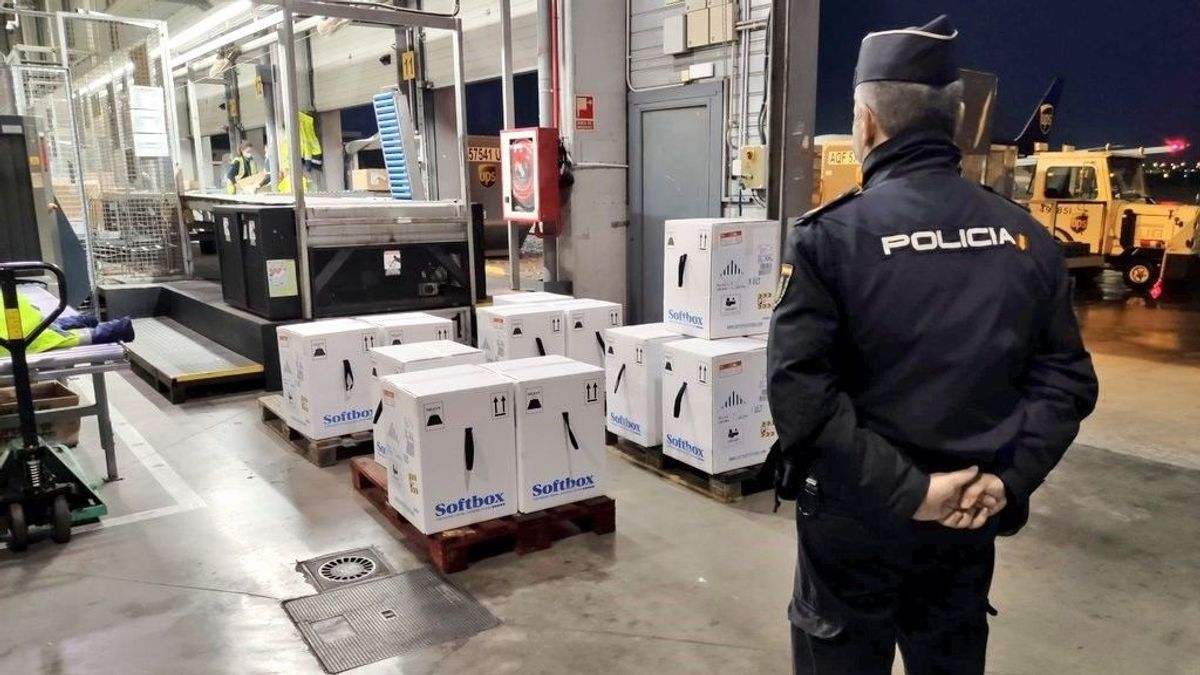 Sanidad adelanta que este lunes llegarán a España un millón de vacunas de Pfizer y Moderna Sanidad adelanta que este lunes llegarán a España un millón de vacunas de Pfizer y Moderna