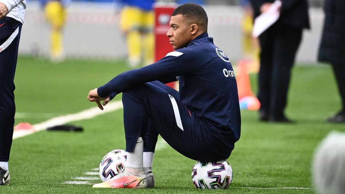 Mbappé rechaza la cuarta oferta de renovación y el PSG ya se planta incluir a Vinicius en la operación Mbappé rechaza la cuarta oferta de renovación y el PSG ya se planta incluir a Vinicius en la operación