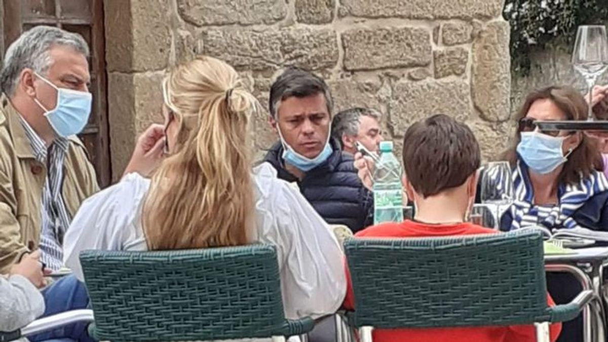 Leopoldo López, tras ser multado por saltarse el cierre perimetral: “Estoy en Galicia reunido con compatriotas exiliados” Leopoldo López, tras ser multado por saltarse el cierre perimetral: “Estoy en Galicia reunido con compatriotas exiliados”