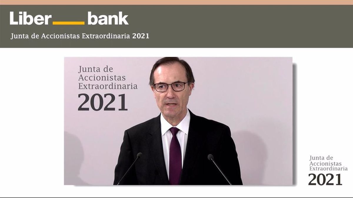 Los accionistas de Unicaja y Liberbank dan ‘luz verde’ a su fusión y ya negocian con los sindicatos la creación del quinto banco de España Los accionistas de Unicaja y Liberbank dan ‘luz verde’ a su fusión y ya negocian con los sindicatos la creación del quinto banco de España