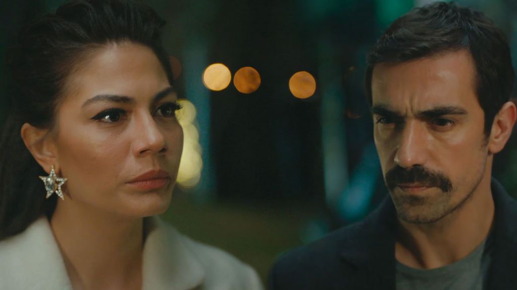 Zeynep y Mehdi se dan cuenta de las diferencias que les separan