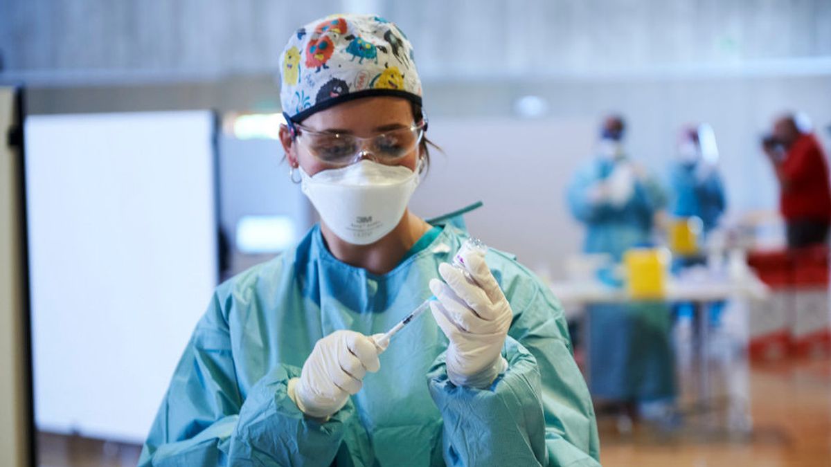 El Hospital Clínico de Santiago ya se prepara para probar las vacunas de Janssen y Pfizer en niños El Hospital Clínico de Santiago ya se prepara para probar las vacunas de Janssen y Pfizer en niños