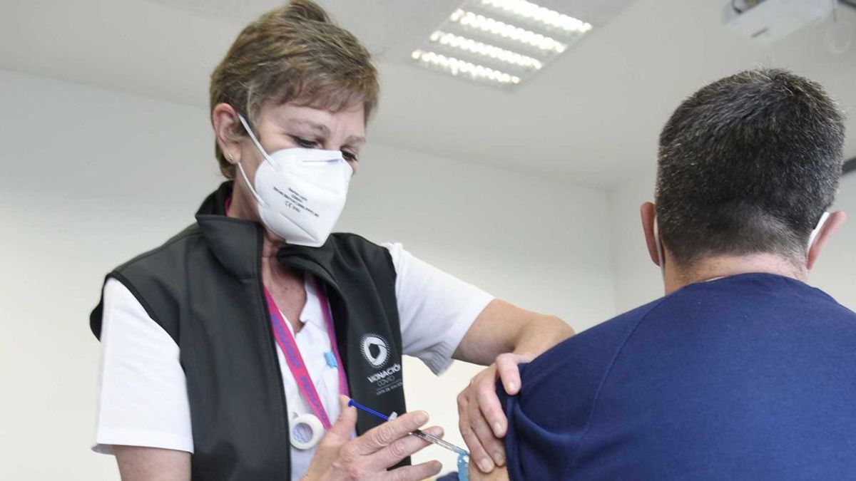 Las comunidades reciben nuevas dosis de AstraZeneca para seguir vacunando Las comunidades reciben nuevas dosis de AstraZeneca para seguir vacunando