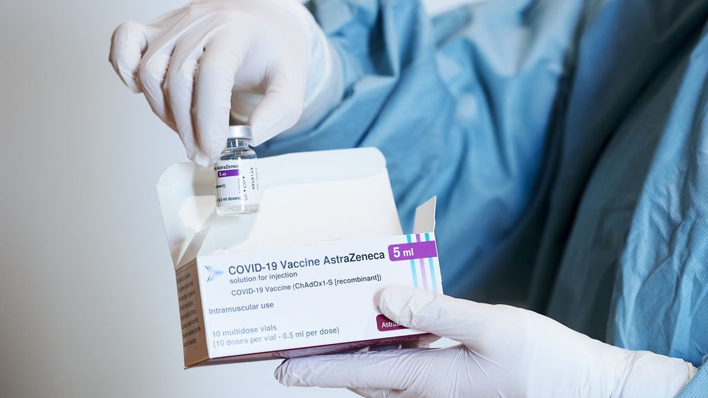 Francia registra dos nuevas muertes asociadas a la vacuna AstraZeneca Francia registra dos nuevas muertes asociadas a la vacuna AstraZeneca
