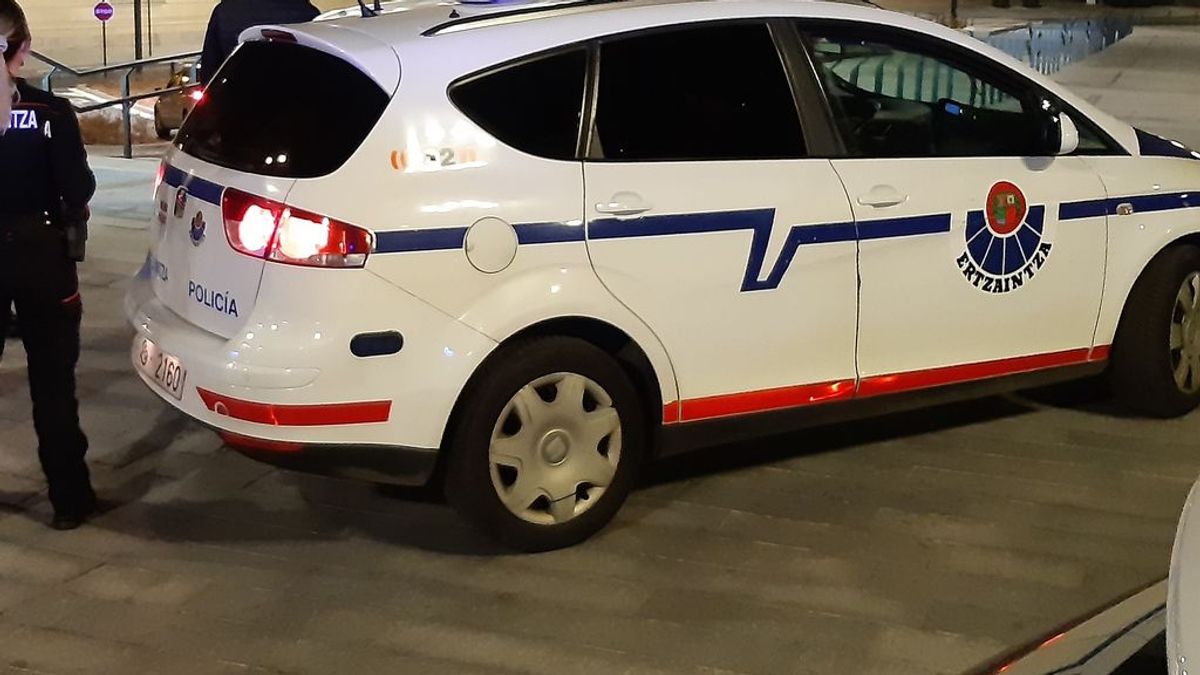 Tres detenidos tras el homicidio con arma blanca de un hombre en Santurce Tres detenidos tras el homicidio con arma blanca de un hombre en Santurce