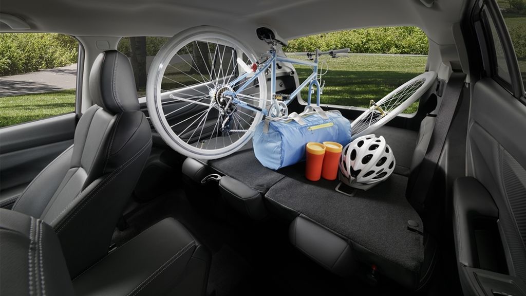 Subaru Impreza ecoHYBRID interior (46)