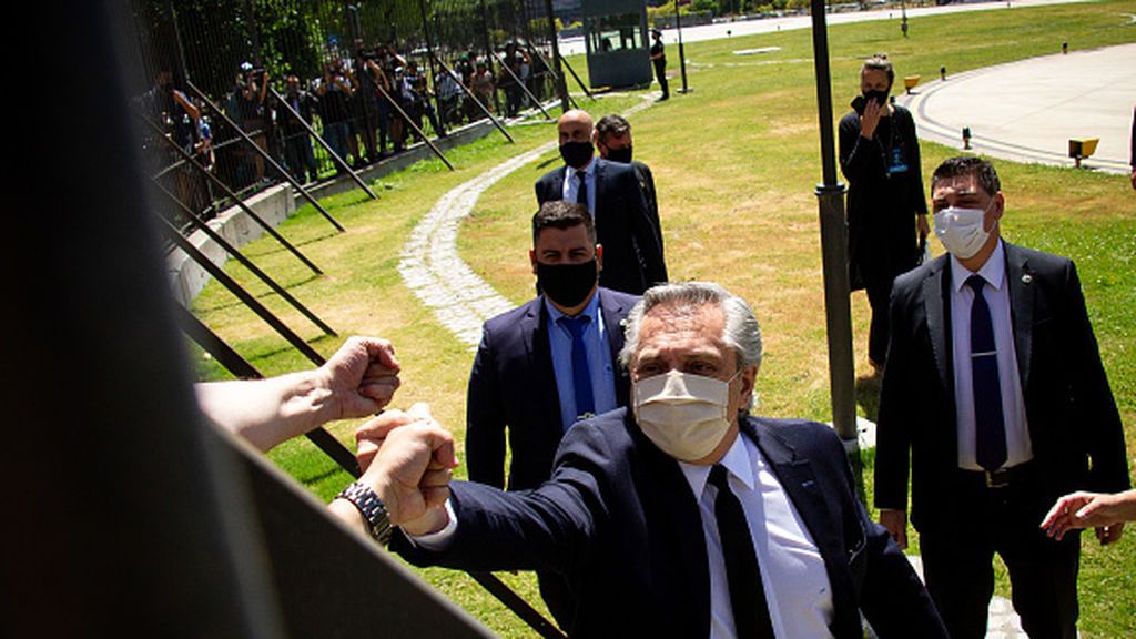 El presidente de Argentina da positivo por COVID-19 en un test de antígenos El presidente de Argentina da positivo por COVID-19 en un test de antígenos