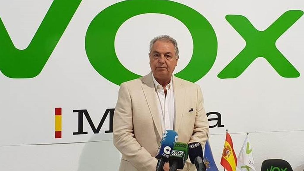 La Fiscalía de Melilla y el Colegio de Médicos denuncian al exlíder de Vox por presunta "apropiación indebida" La Fiscalía de Melilla y el Colegio de Médicos denuncian al exlíder de Vox por presunta "apropiación indebida"