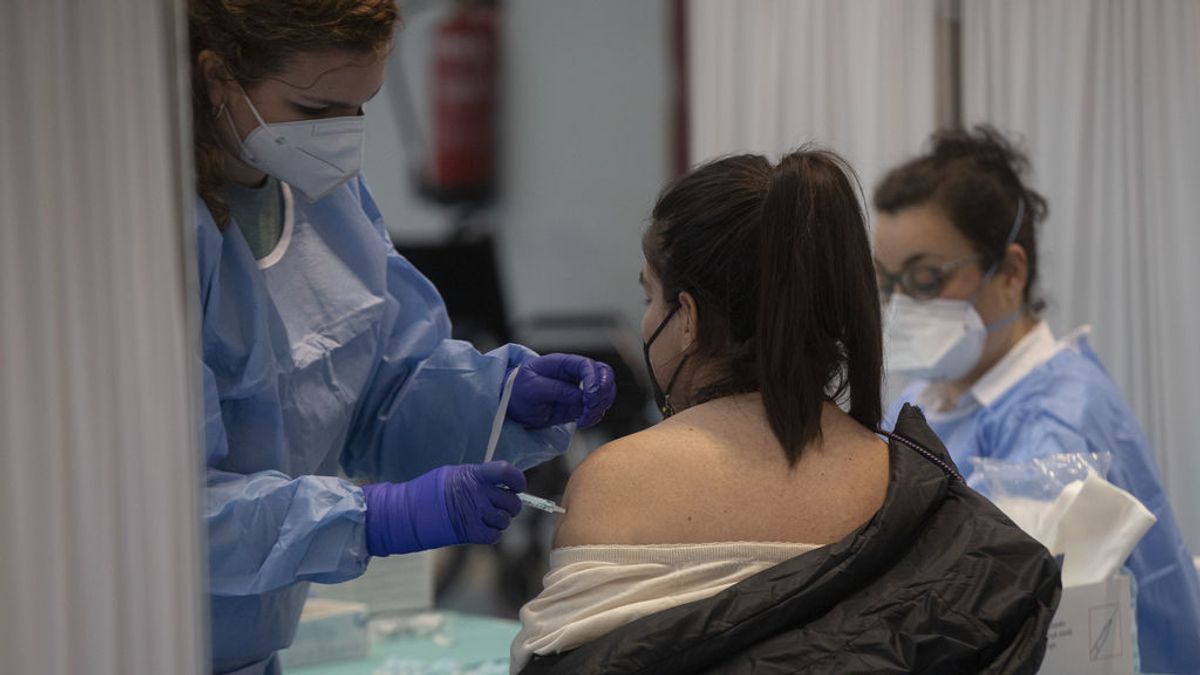 Andalucía administra el 91% de la dosis recibidas y el 6% de la población tiene ya la pauta completa Andalucía administra el 91% de la dosis recibidas y el 6% de la población tiene ya la pauta completa