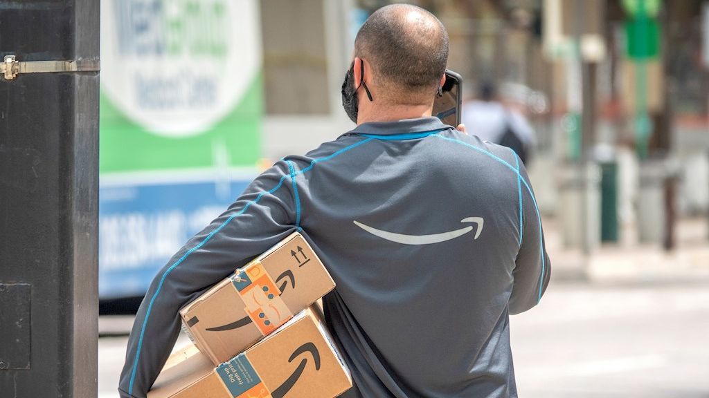 Amazon se disculpa y admite que sus conductores orinan en botellas Amazon se disculpa y admite que sus conductores orinan en botellas