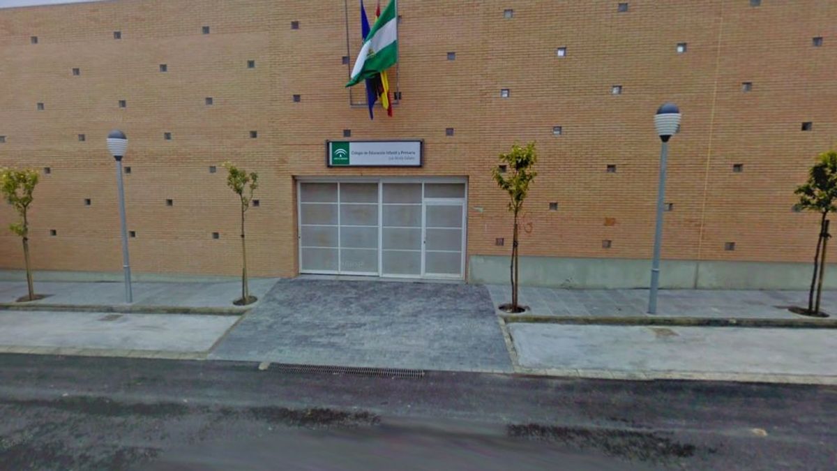 Colegio cerrado por coronavirus en Córdoba Colegio cerrado por coronavirus en Córdoba