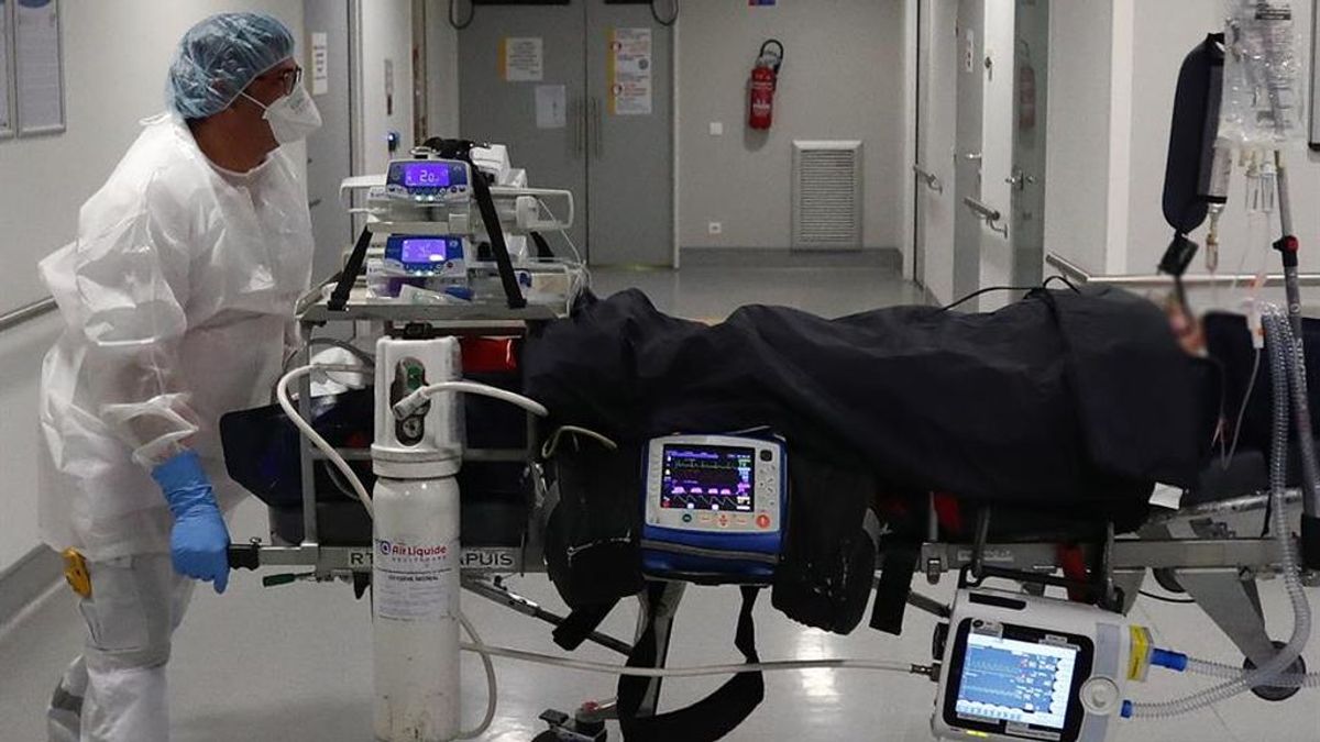 Francia suma más de 5.200 pacientes graves, récord de ingresos en UCI desde noviembre Francia suma más de 5.200 pacientes graves, récord de ingresos en UCI desde noviembre