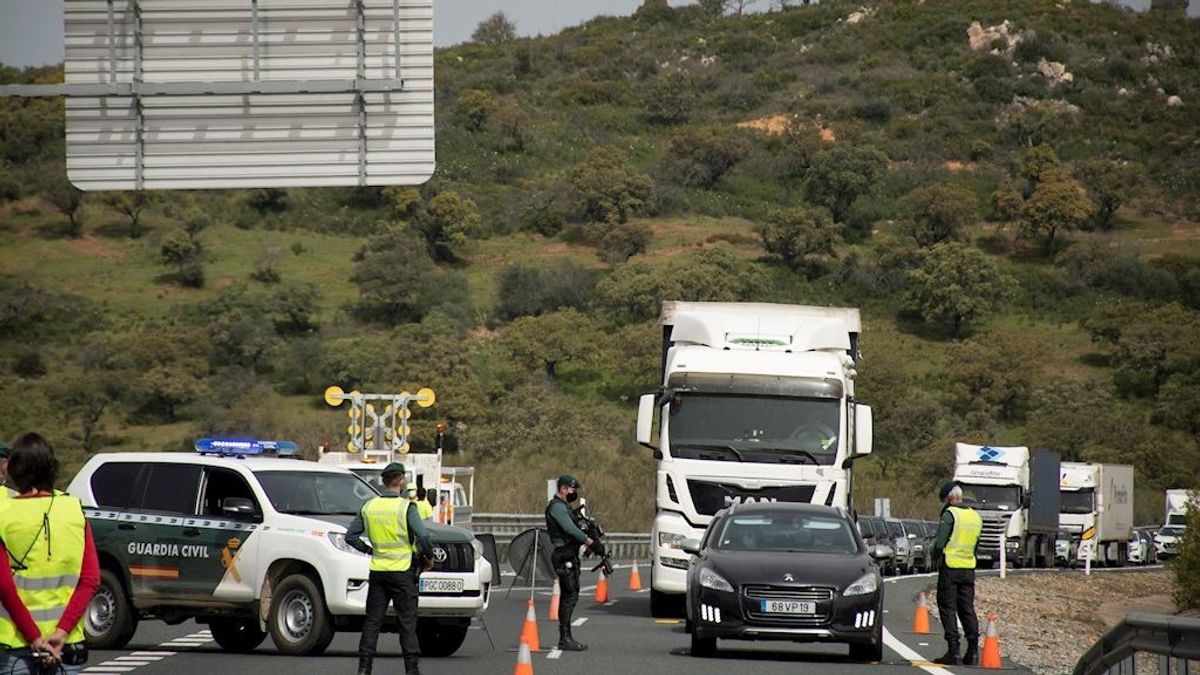 La Guardia Civil impone más de 5.200 sanciones desde el inicio de la Semana Santa La Guardia Civil impone más de 5.200 sanciones desde el inicio de la Semana Santa