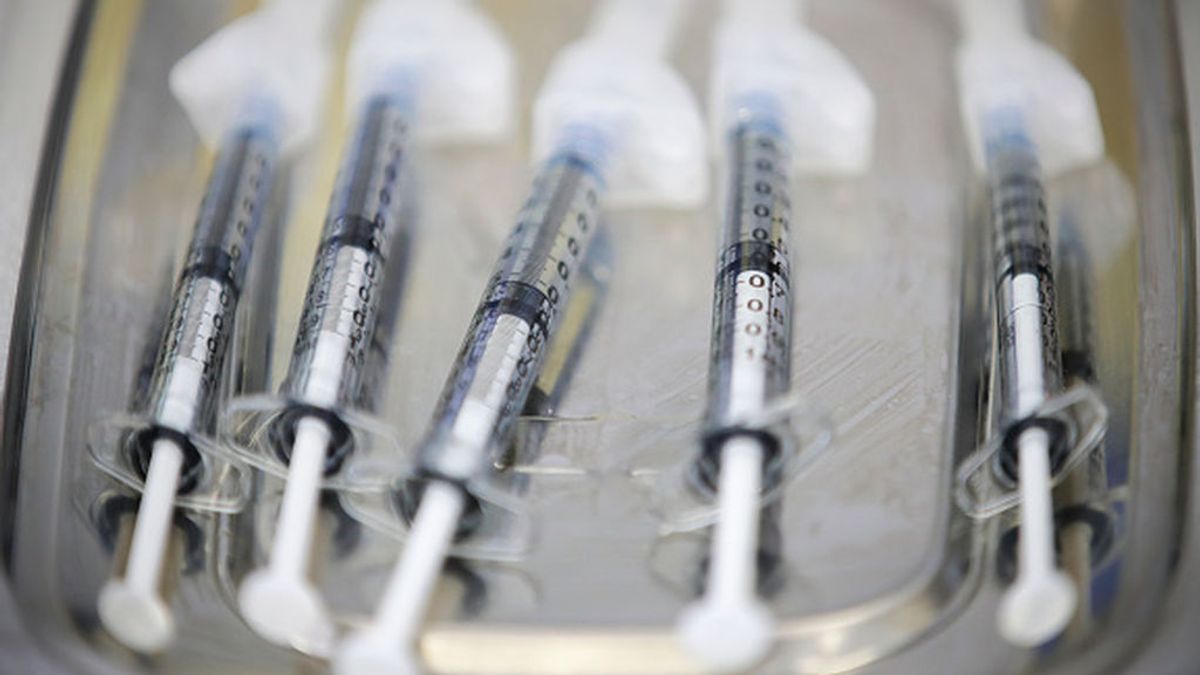 Un laboratorio de Johnson & Johnson intervenido en EEUU por "mezclar" componentes y "arruinar" 15 millones de vacunas Un laboratorio de Johnson & Johnson intervenido en EEUU por "mezclar" componentes y "arruinar" 15 millones de vacunas