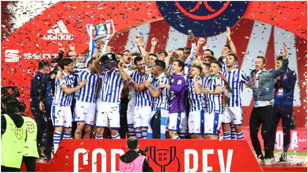 Illaramendi levanta al cielo de La Cartuja la Copa del Rey para la Real Sociedad