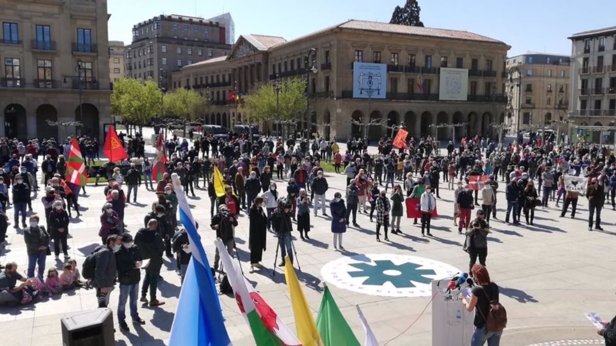 Unas 600 personas celebran el Aberri Eguna en Pamplona y reivindican una Euskal Herria capaz de decidir