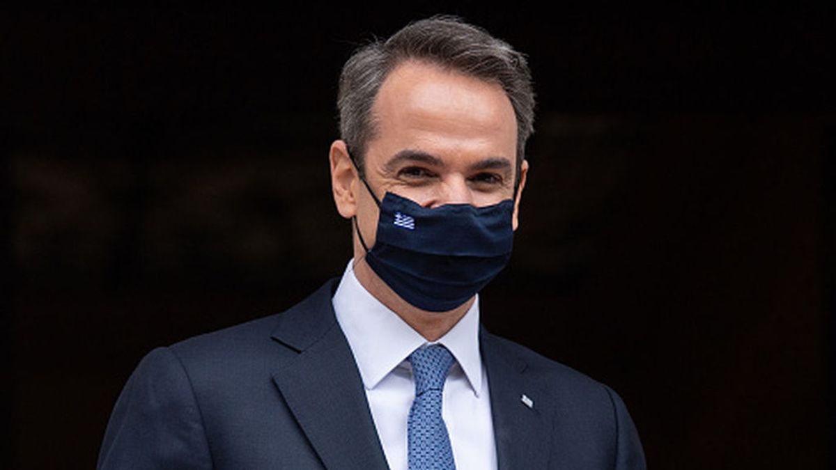 Grecia reabre los comercios bajo unas estrictas medidas de seguridad por la pandemia de COVID-19 Grecia reabre los comercios bajo unas estrictas medidas de seguridad por la pandemia de COVID-19