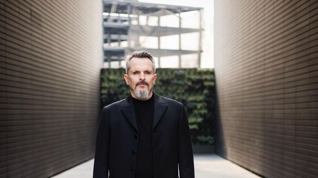 Miguel Bosé reaparece dispuesto a todo: "Cumplo 65 años y paseo orgullosamente"