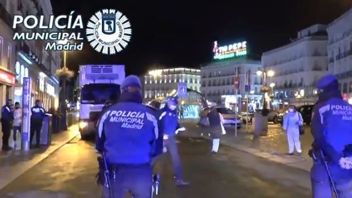 Más multas por saltarse el toque de queda en la calle y menos fiestas esta Semana Santa en Madrid Más multas por saltarse el toque de queda en la calle y menos fiestas esta Semana Santa en Madrid