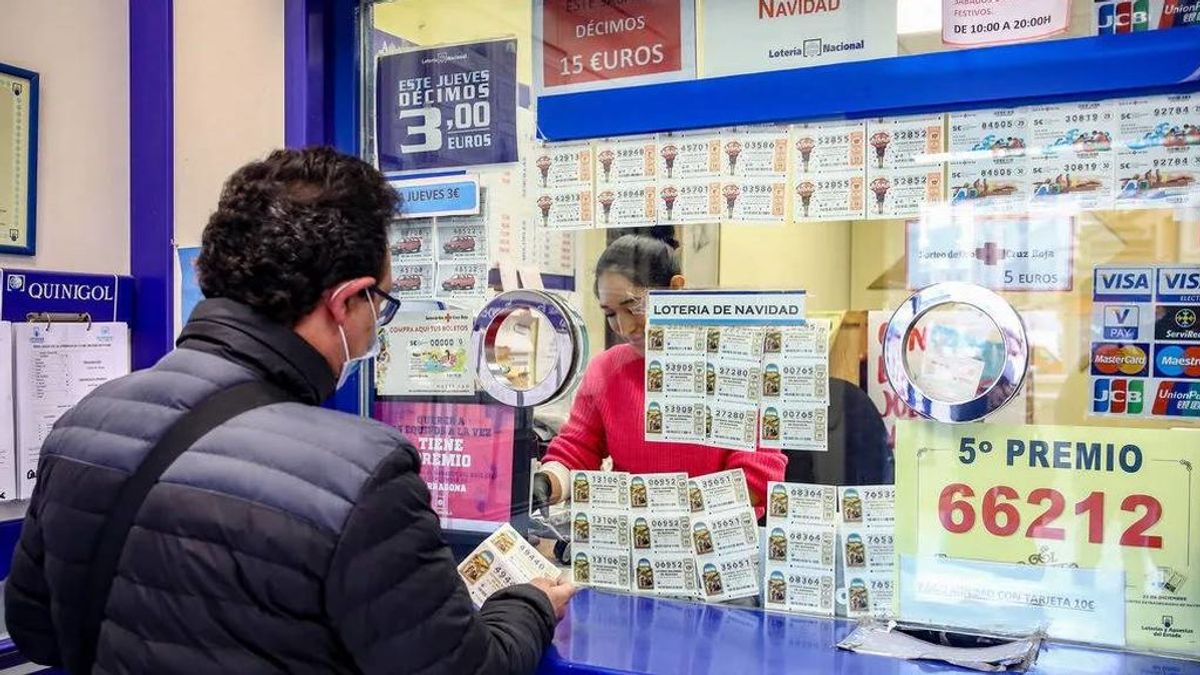Condenada una lotera de Sevilla por quedarse 926.000 euros para pagar deudas Condenada una lotera de Sevilla por quedarse 926.000 euros para pagar deudas