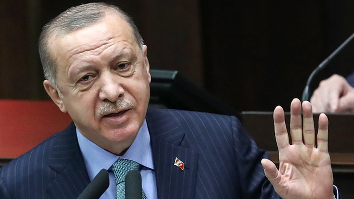 Erdogán detiene a diez almirantes de la Marina de Turquía tras suscribir una carta crítica Erdogán detiene a diez almirantes de la Marina de Turquía tras suscribir una carta crítica