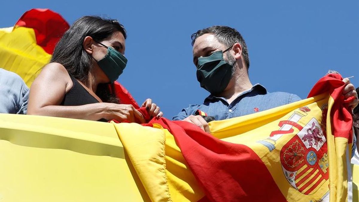 La fórmula para reflotar a Vox en Madrid: empotar a Abascal en el corazón rojo de Podemos